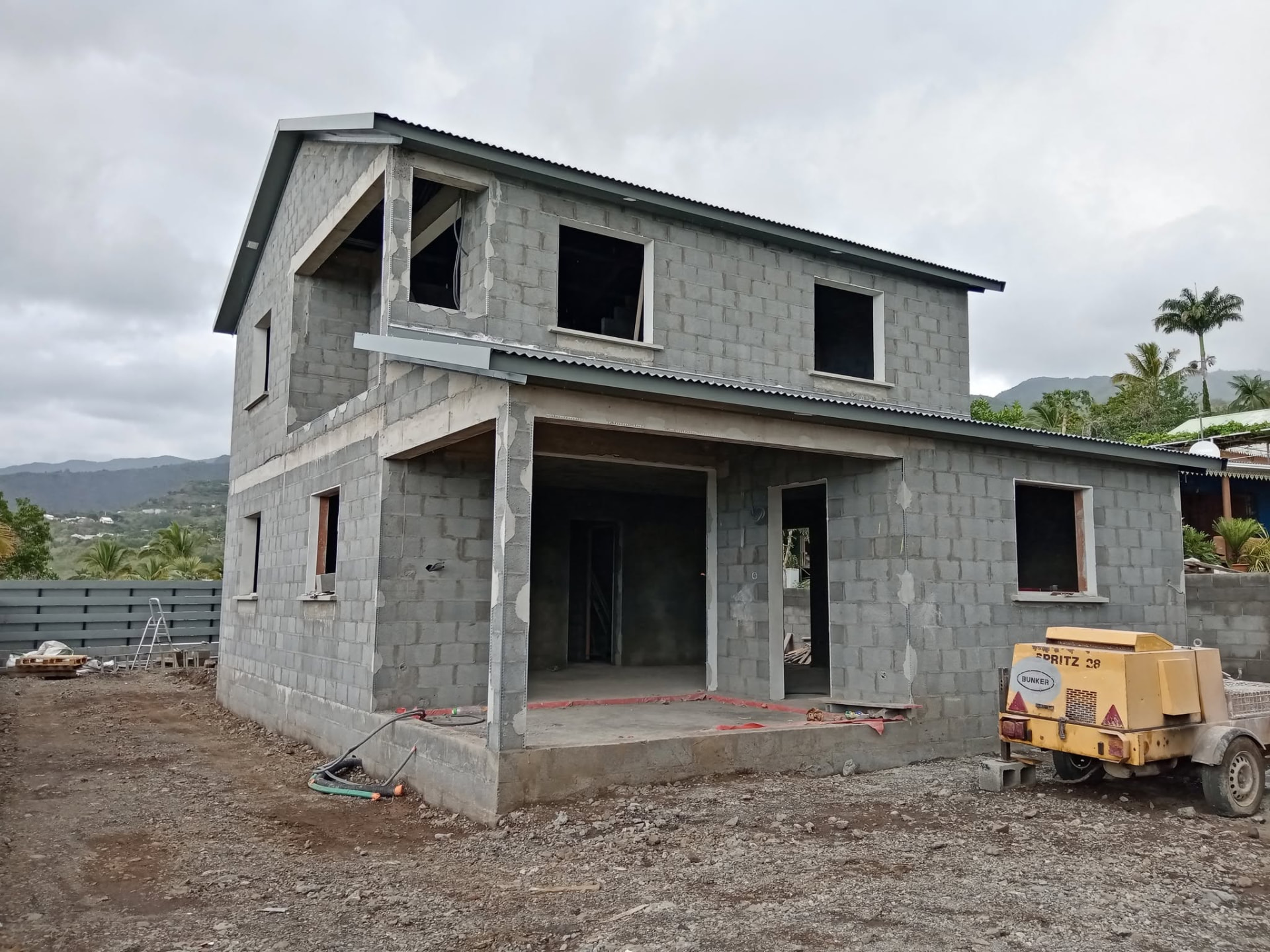 Maison individuelle contemporaine construite par KAZ KONFORT PLUS
